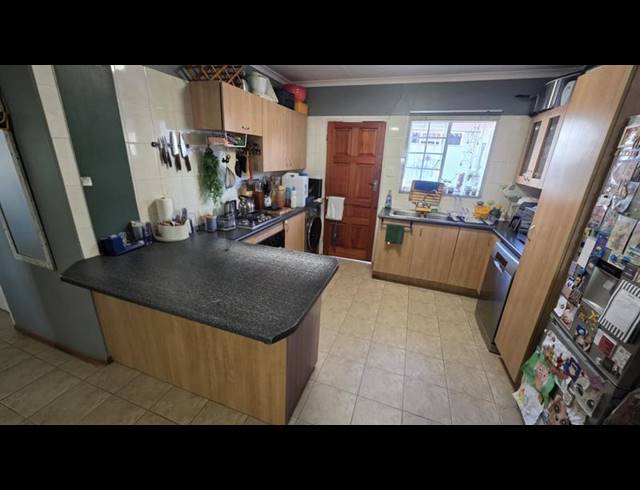 2 BEDROOM TOWNHOUSE FOR SALE IN MONTANA